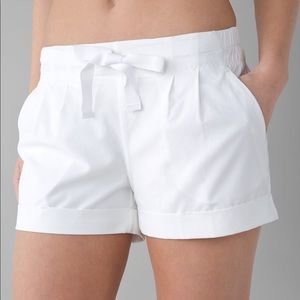 Lulu lemon spring break away short!!